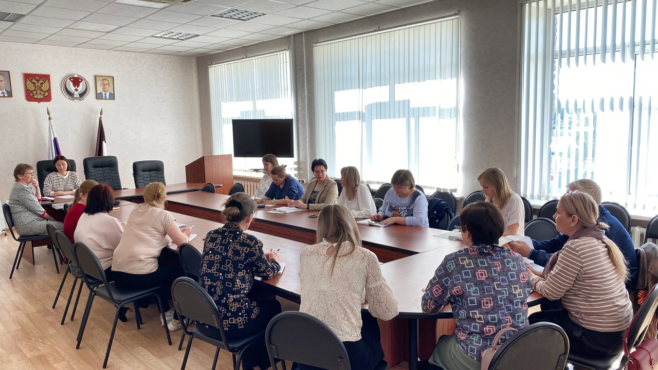 15 мая 2024 года состоялось совещание по актуальным вопросам развития архивного дела для ответственных лиц организаций Сюмсинского района..
